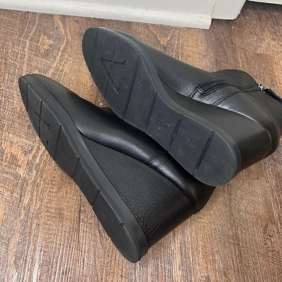 Aquatalia Black Weatherproof Judy Tumbled Calf Leather Wedge Heel Booties 9.5 - Picture 7 of 15